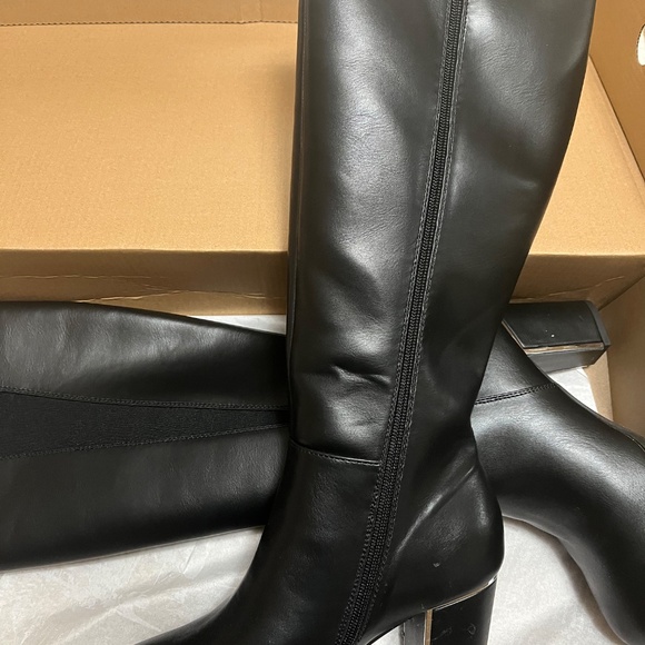 BNWB Size 8 Black knee-high boots - Picture 3 of 5